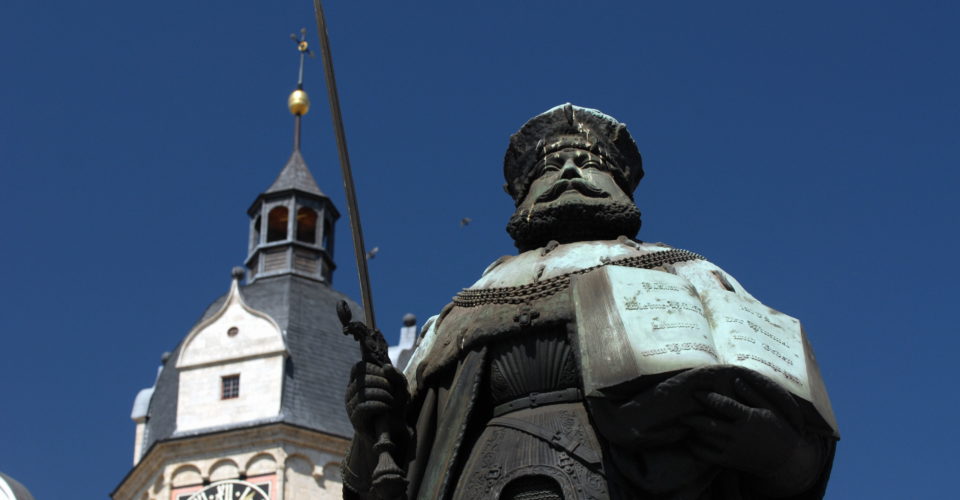 ©JenaKultur Foto: T. Zippel Hanfried-Denkmal, Jena, Marktplatz, Universität