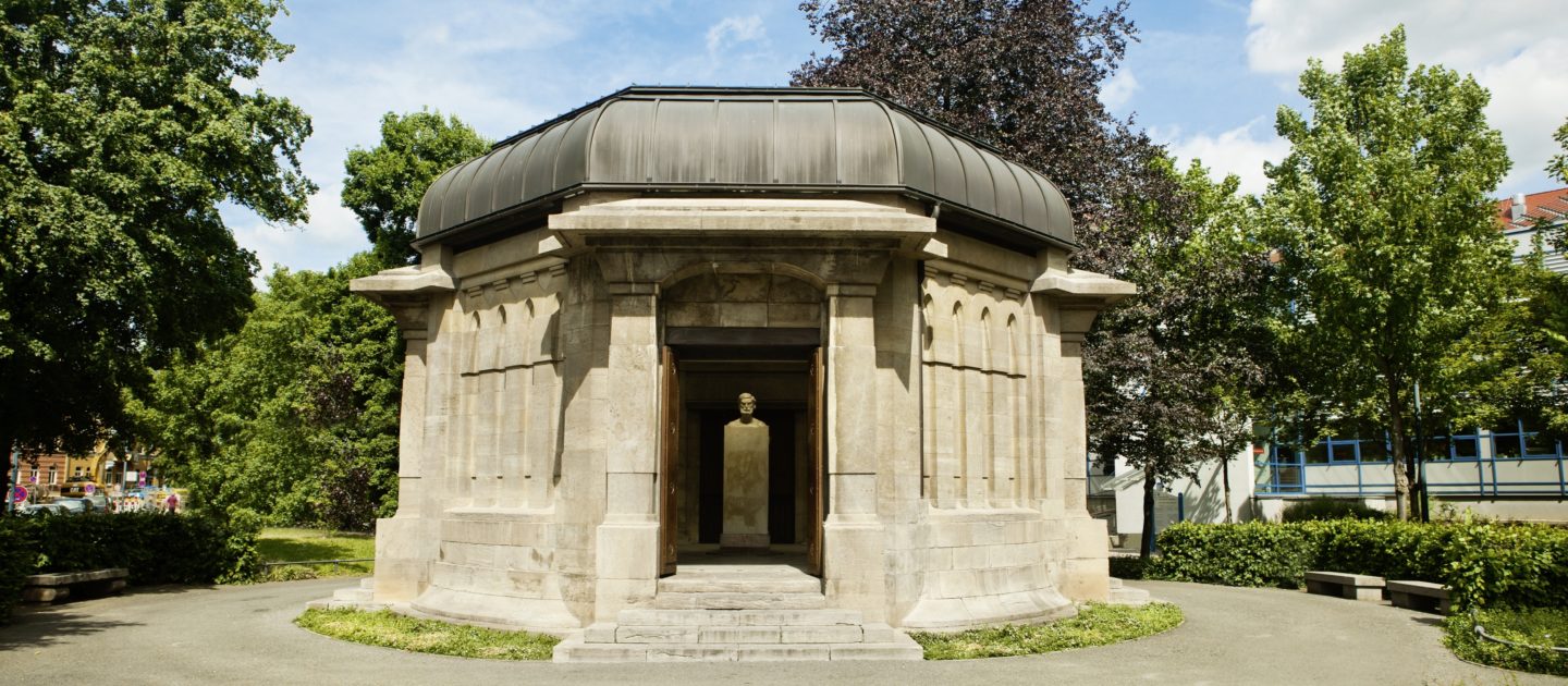 Ernst-Abbe-Denkmal, Spurensuche, Jena