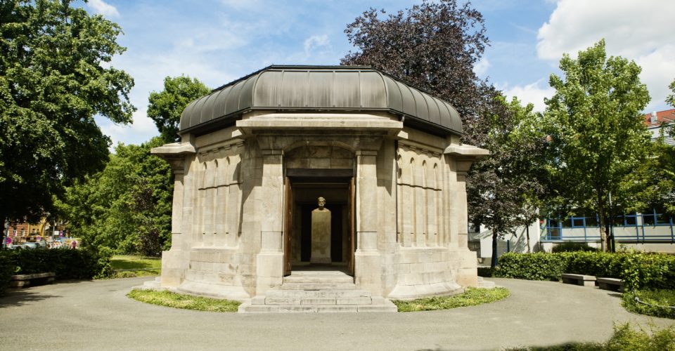 Ernst-Abbe-Denkmal, Spurensuche, Jena