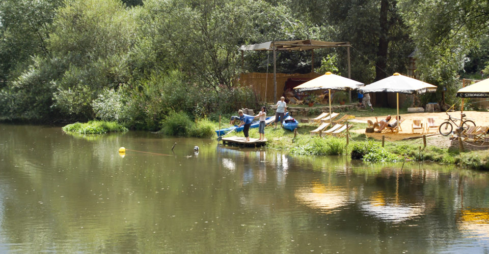 Am Wehr Beer Garden And Raftsmen S Inn Jena