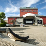 Theaterhaus Jena, Theatervorplatz, Außenansicht