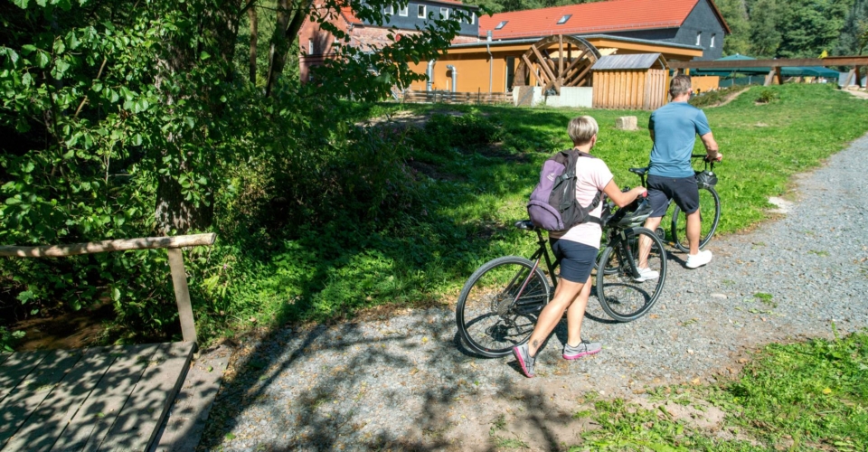 Radfahrer_Staedtekette-Ziegenmuehle-Schleifreisen-1_web