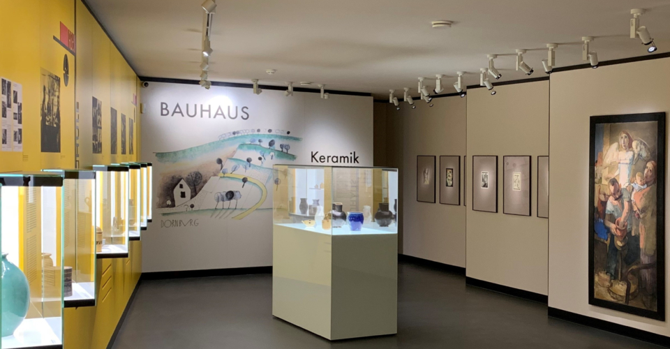 Bauhaus-Werkstatt Dornburg_Anbau_Zentralvitrine_KMB_Foto_Eckelmann